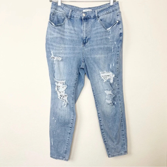 Judy Blue Lace Patch Distressed Light Wash Mid‎ Rise Skinny Jeans - Picture 4 of 13
